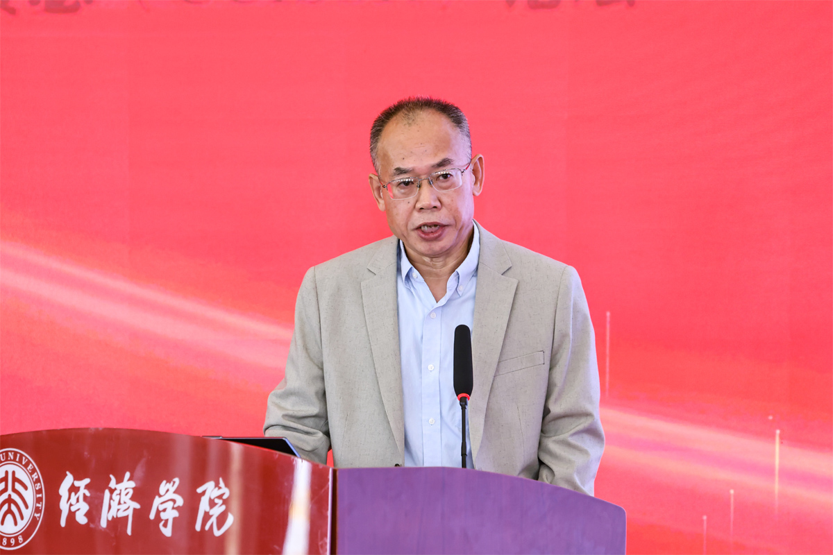 编辑后:图5 陈金甫发表大会演讲.jpg